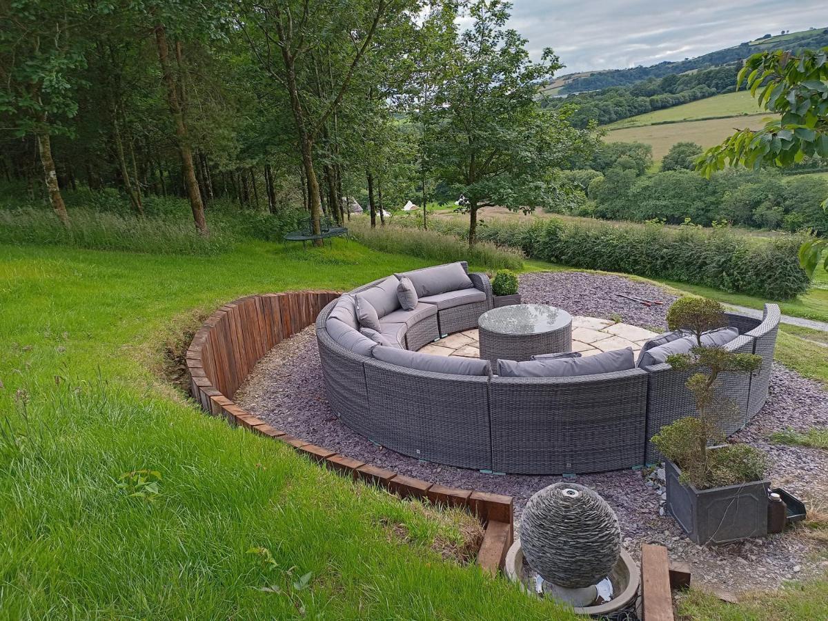 Luxury tent Oak Tree Farm Llanfynydd
